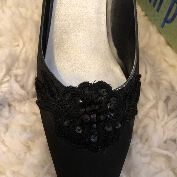 Impo Heels - 8M - Picture 3 of 6